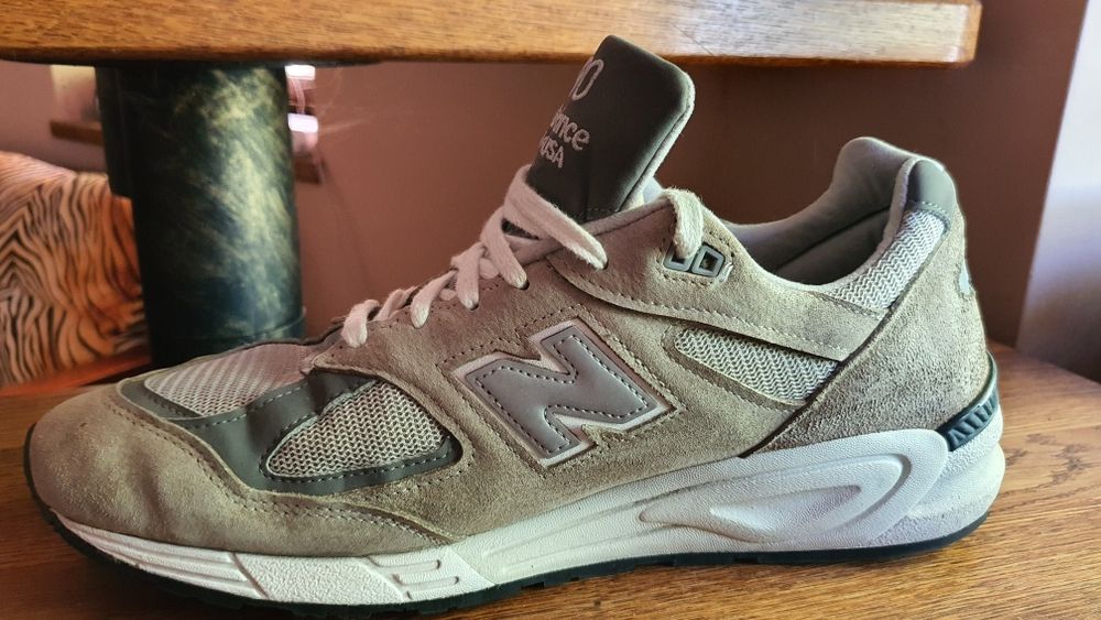 New Balance 46,5 - 30 cm.