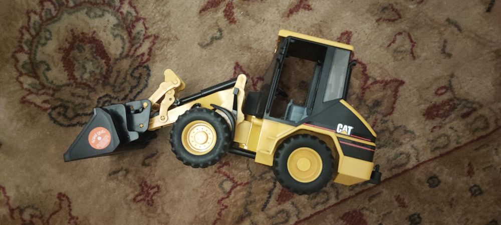 Escavadora Caterpillar