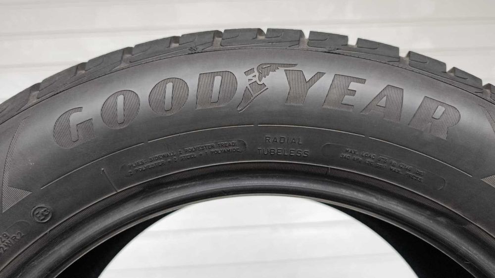 2 sztuki opony zima 235/60/18 Goodyear 107H XL (OL645/OH)
