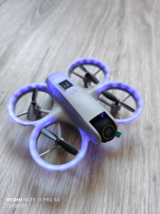 Nowy dron.Dwie kamery.