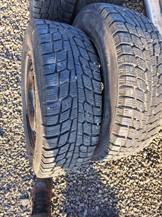 Opony zimowe, koła 185.65 r14 duży bieżnik 90%