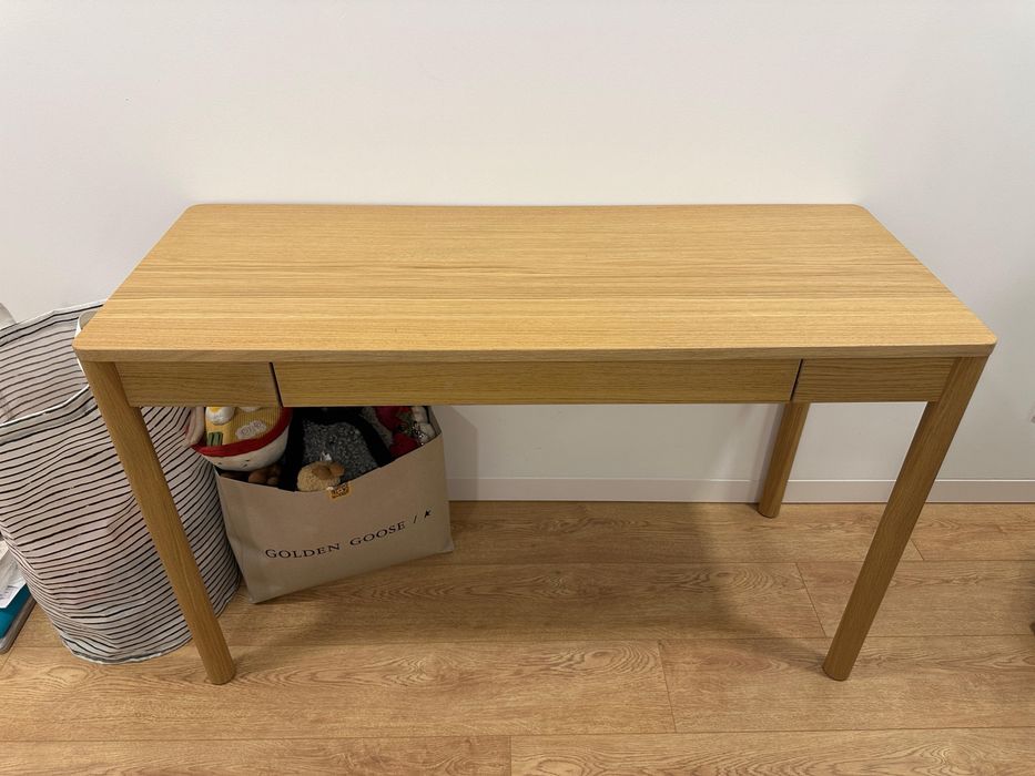 Secretária IKEA TONSTAD 120x47 cm – como nova