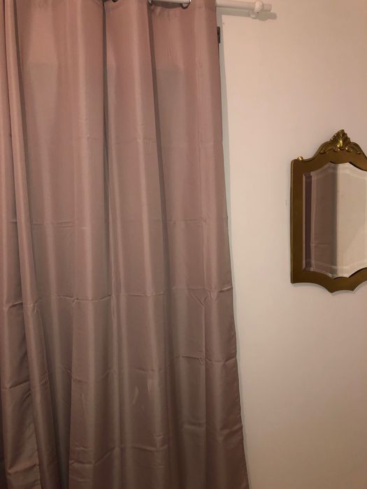 Cortinados em tom beje