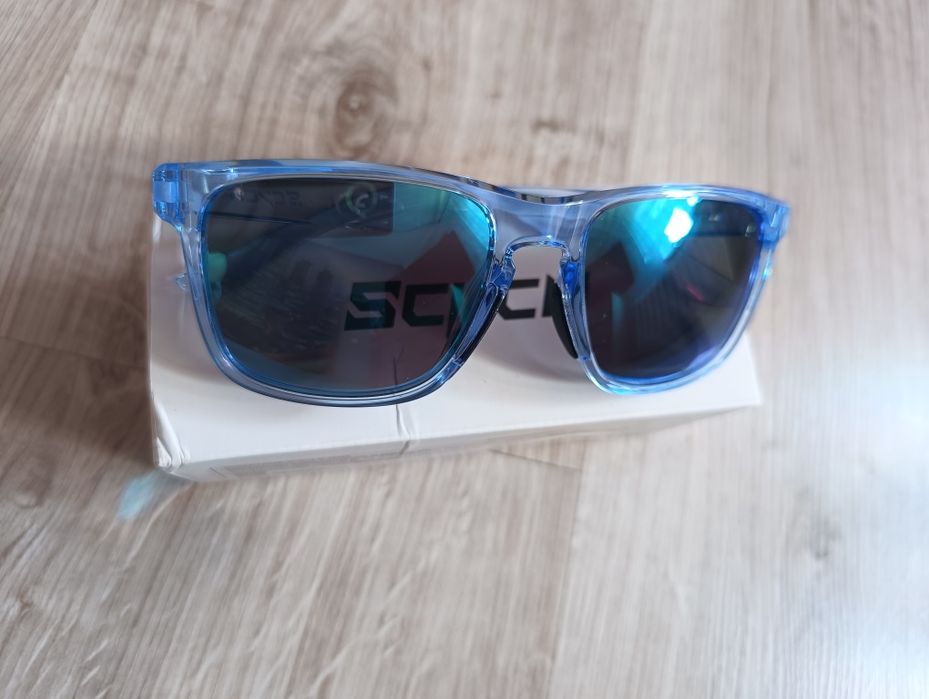Okulary przeciwsłoneczne scvcn