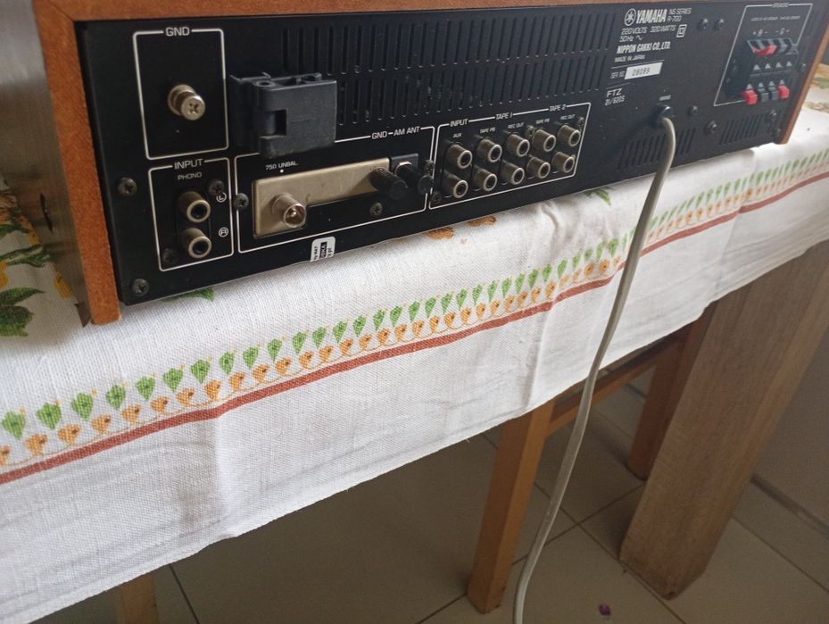 Amplituner R-700 w idealnym stanie