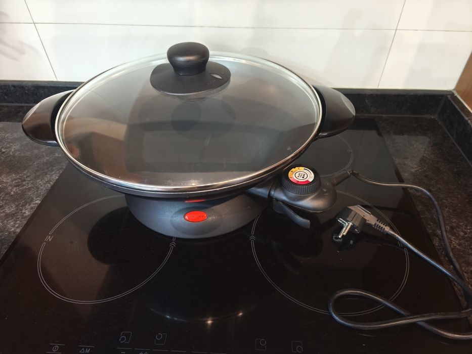 Wok eléctrico usado 2 vezes