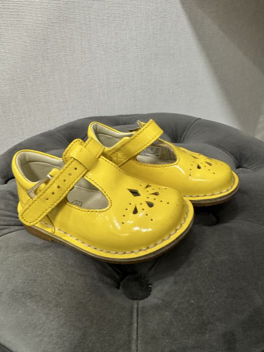 Сандалі кларкс шкіряні