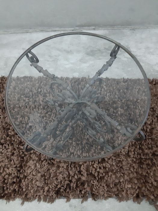Mesa de centro vintage em ferro