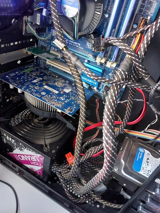 Computador torre+ ecra