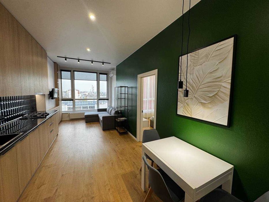 Простора квартира у житловому комплексі бізнес класу Main House