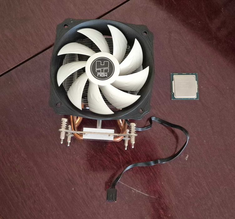 Processador + Cooler: Intel Core i5-10600KF + Cooler Hummer NOX