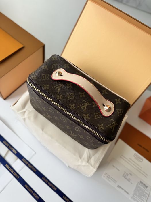 Косметичка Louis Vuitton жіноча, женская косметичка луи витон, купить косметичку