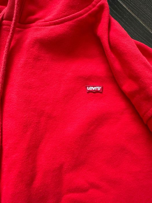 Худи красное  Levi’s