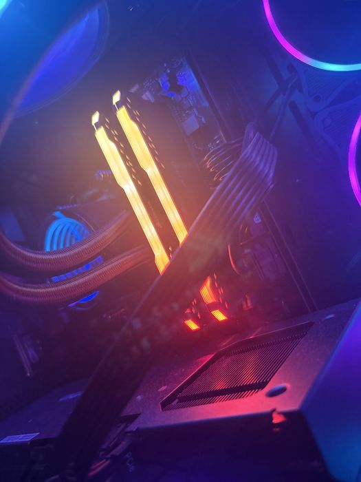 Vendo Pc gamer/setup roda tudo pouco negociavel muito barato!! 2 monitores!