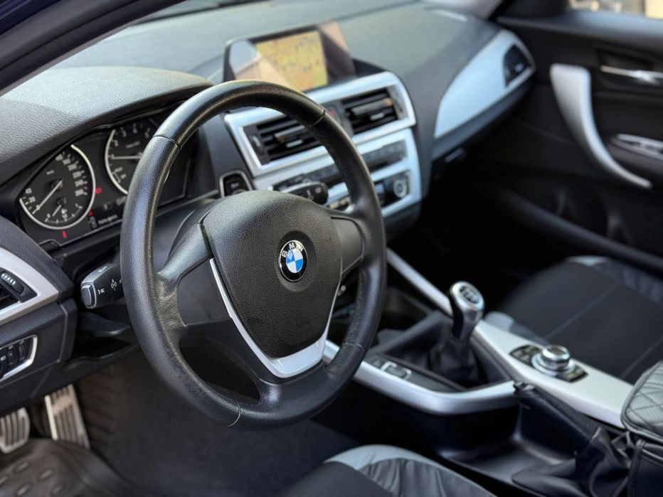 BMW 118i 2016 — Como Novo — Apenas 60.000 km.  15.250€