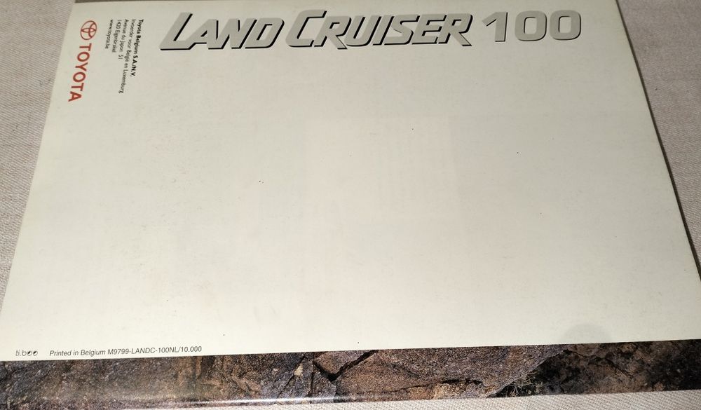 Revista Promocional Toyota Land Cruiser 100