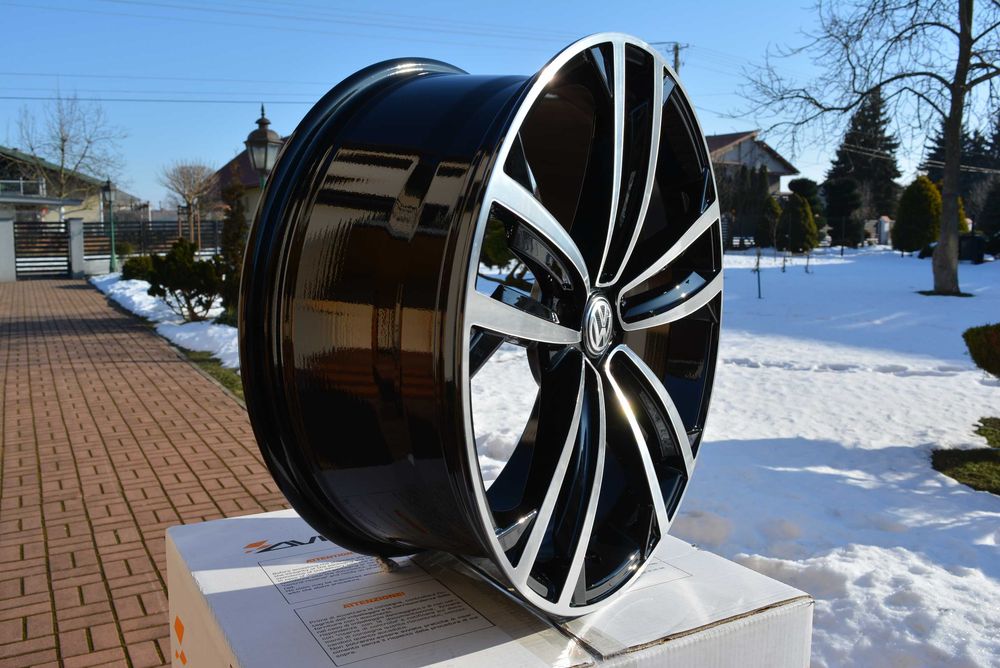 Felgi 19" 8J ET45 Volkswagen Golf Passat CC T-Rock ID Nowe #512