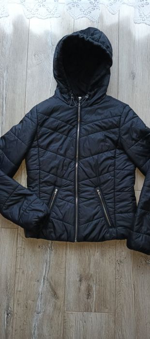 Kurtka damska M Bershka czarna zimowa młodzieżowa