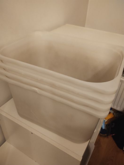 Szafka schodkowa trofast Ikea z pojemnikami