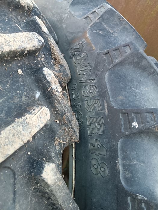 Rodas estreitas trator