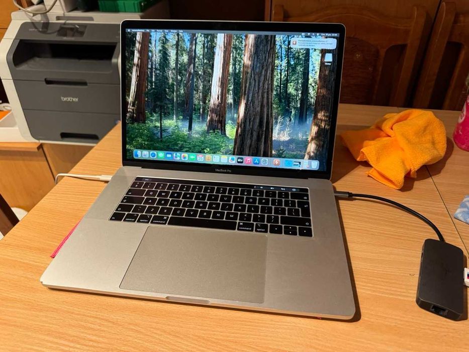 Apple Macbook Pro 15" 2018 i7 16/256 G013