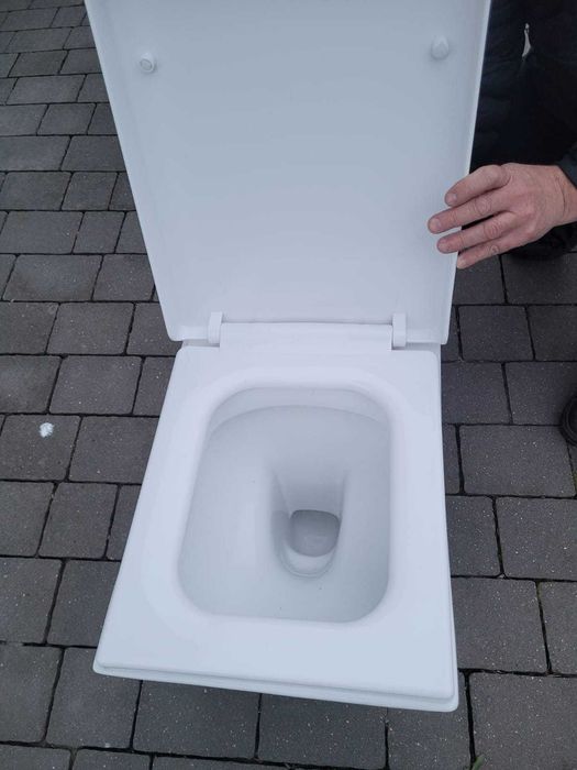 Miska wc podwieszana biała