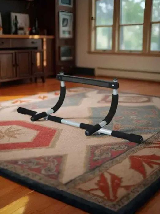 Турник домашній для швидких тренувань без виходу з квартири