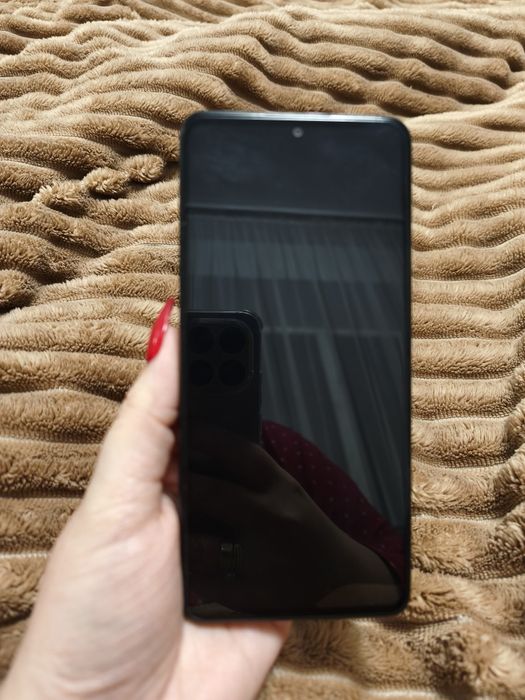 Продам телефон Xiaomi Redmi Not 12 pro 8/256
Чохли у подарунок 
Ціна 6