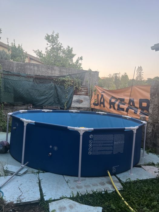 Piscina como nova