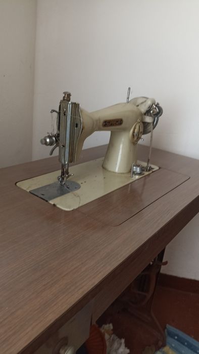 Máquina Costura Antiga - Suprema