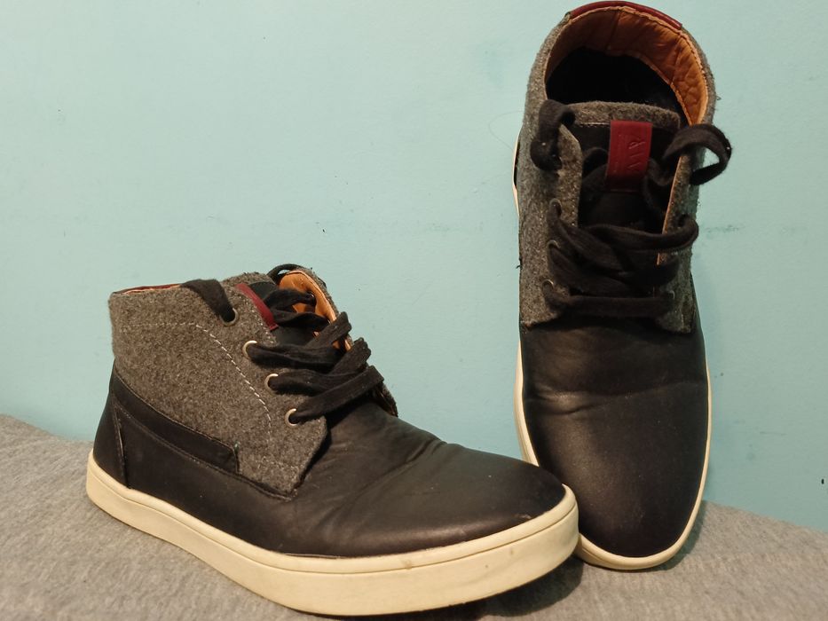 Недорого продам класні чоловічі взуття