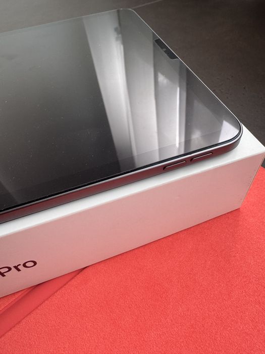 Продам Apple iPad Pro 11” (2-го поколения) Wi-Fi 128 GB Space Gray