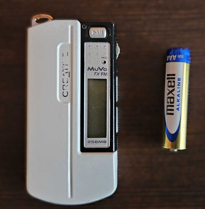 Creative MuVo TX FM 256MB odtwarzacz mp3 - w 100% sprawny! Retro!