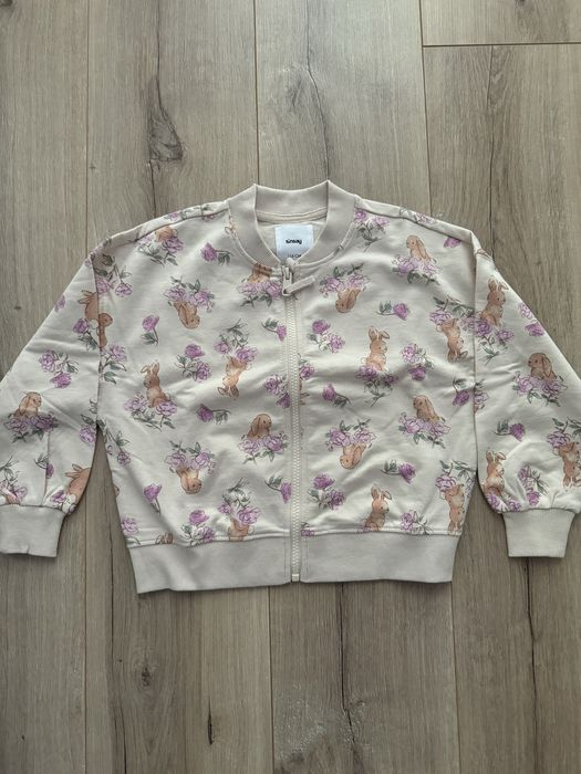 Zestaw nowych ubranek dla dziewczynki