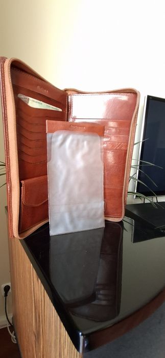 Piękny Nowy Portfel VIP Collection. Bardzo pojemny..