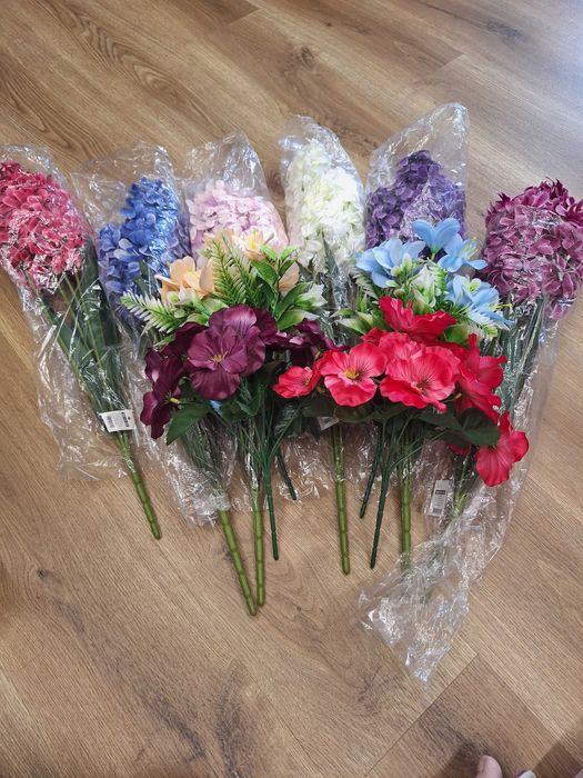 Zestaw kwiatow bukiety