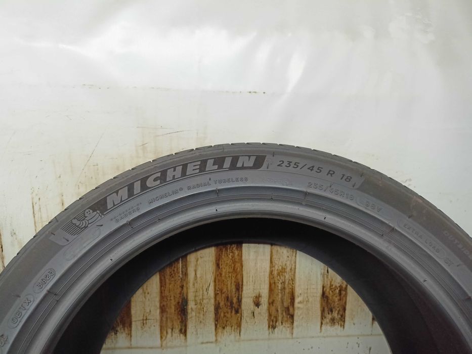 Michelin E-Primacy 235/45/18 23r. 98V 2x5,9mm (2341)
