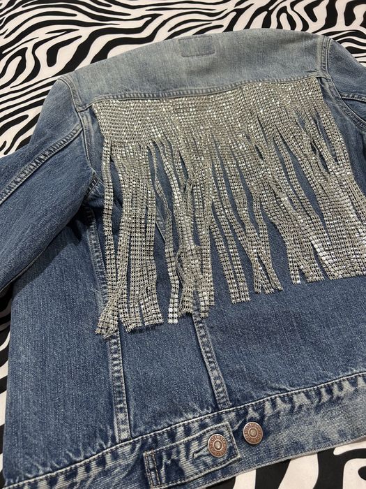 Casaco da Levis costumizado