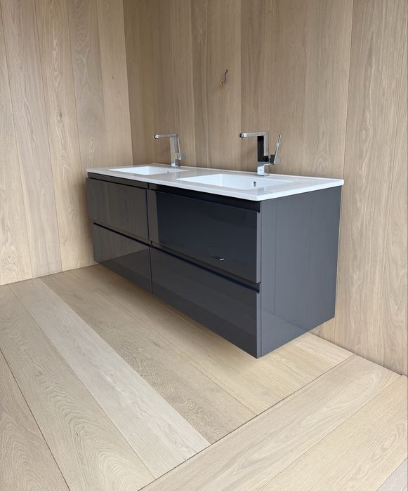 Nowoczesna szafka lazienkowa Delpha 140 cm  Grohe plus