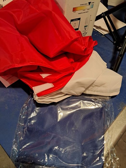 2x lampa studyjna + 2x statyw + 4x płótno