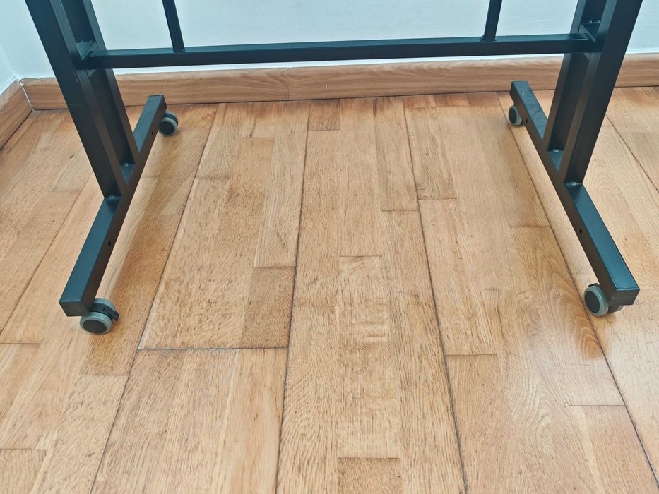 Mesa de Escritório Preta 80x60 | Secretária para Computador, Home Office ou Gaming | ALTURA 60cm | Bom Estado