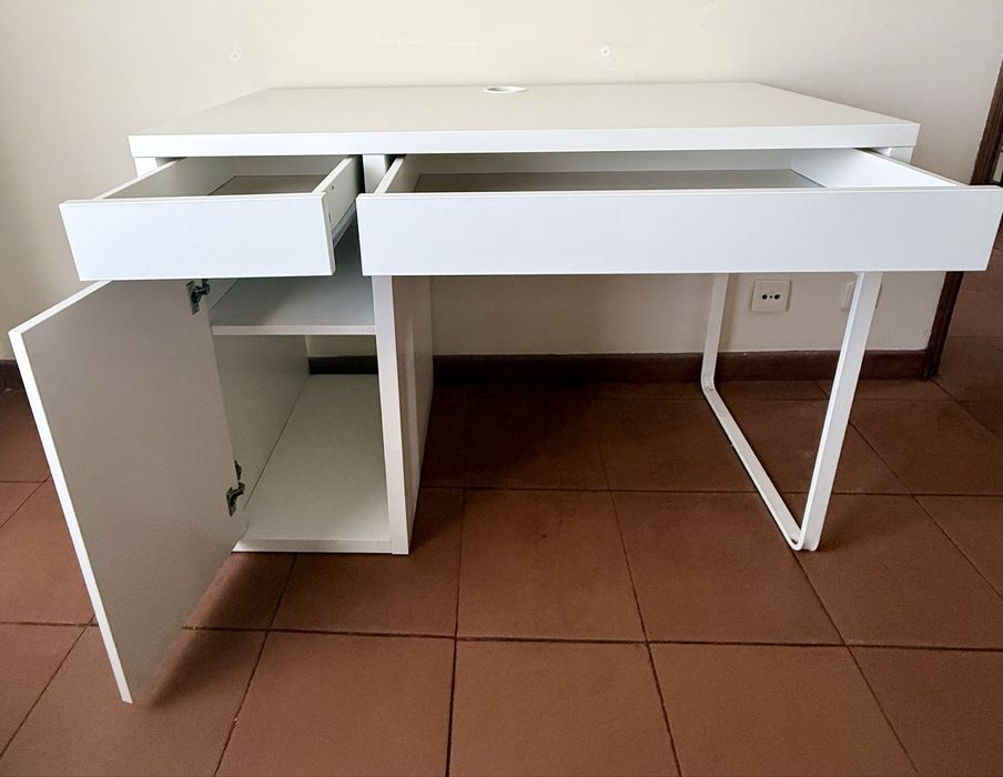 Secretária Ikea - modelo MICKE