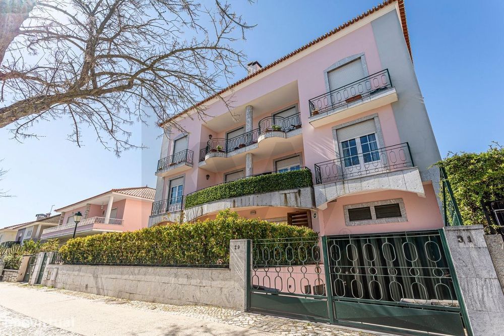 Exclusivo Andar de Moradia c/ 242m2 | Localização Premium | Vista Está