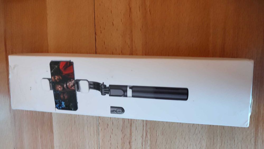 kijek do selfie (selfie stick) z funkcją statywu