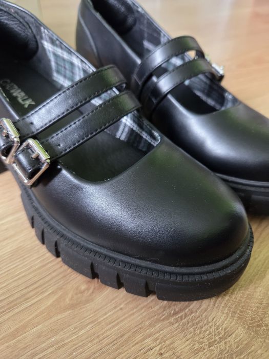 Nowe mary jane na grubym obcasie