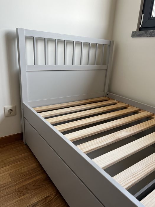 Cama IKEA SMYGA 90x200 + 2 gavetas de arrumação - como nova!