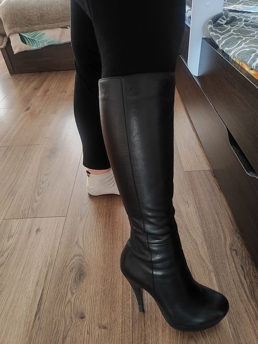 Жіночі зимові сапожки, шкіряні