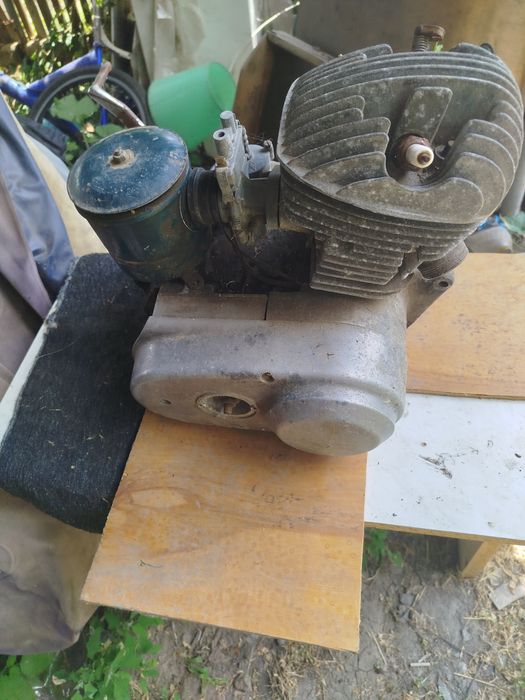 Продам двигатель от мотоцикла М-105.