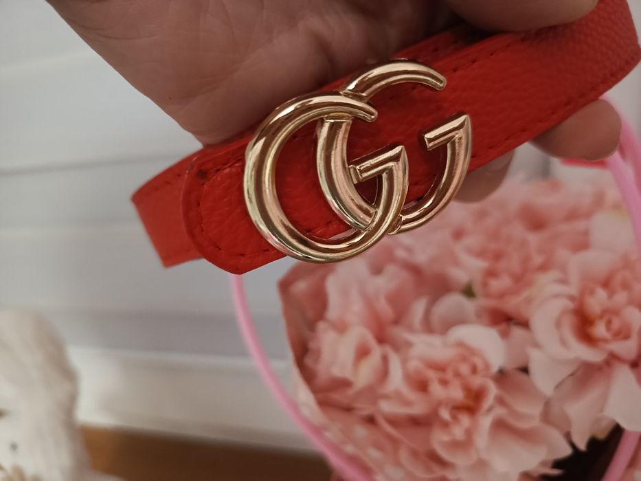 GG czerwony pasek złota klamra dł 105cm. Nowy
