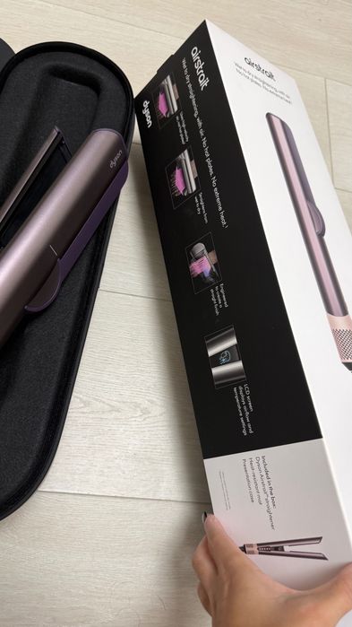 Продаю оригінальний Dyson Airstrait